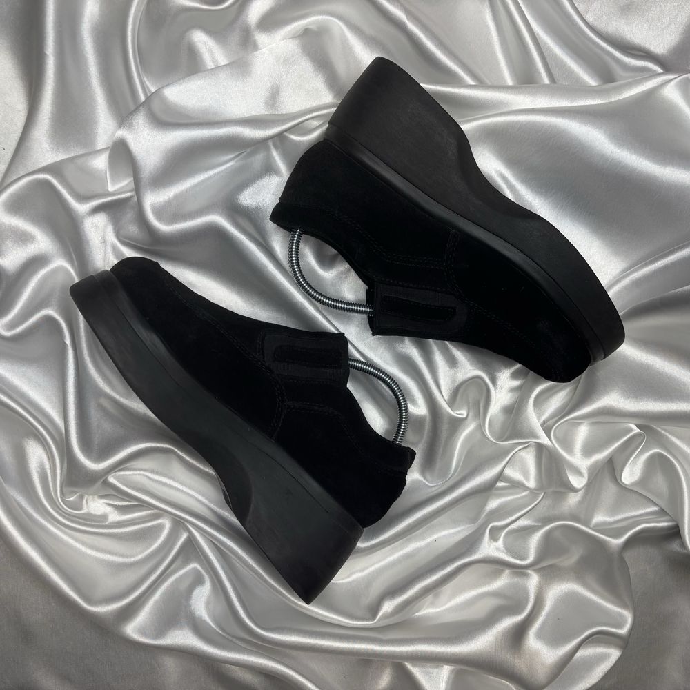 vintage chunky mokasyny zamszowe czarne na platformie koturny