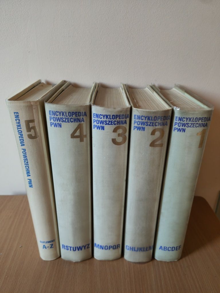 Zestaw 5 tomów Encyklopedia PWN z 1973