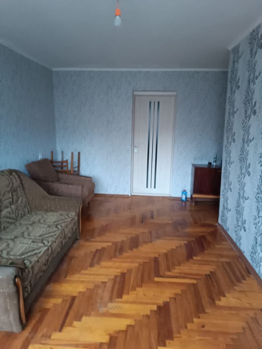 2 кімнати у 3х кімнатній квартирі