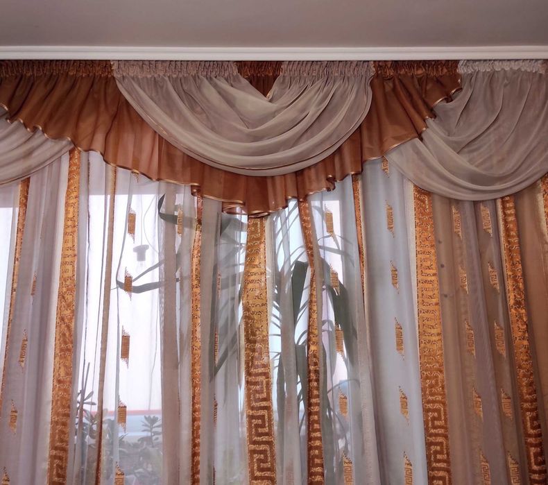 Тюль жакардова шифон в смужку з ламбрекенами на тесьмі 7,85 х 2,50