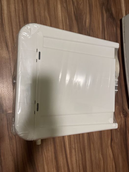 Uniwersalna plastikowa spłuczka z funkcją 3/6 litra