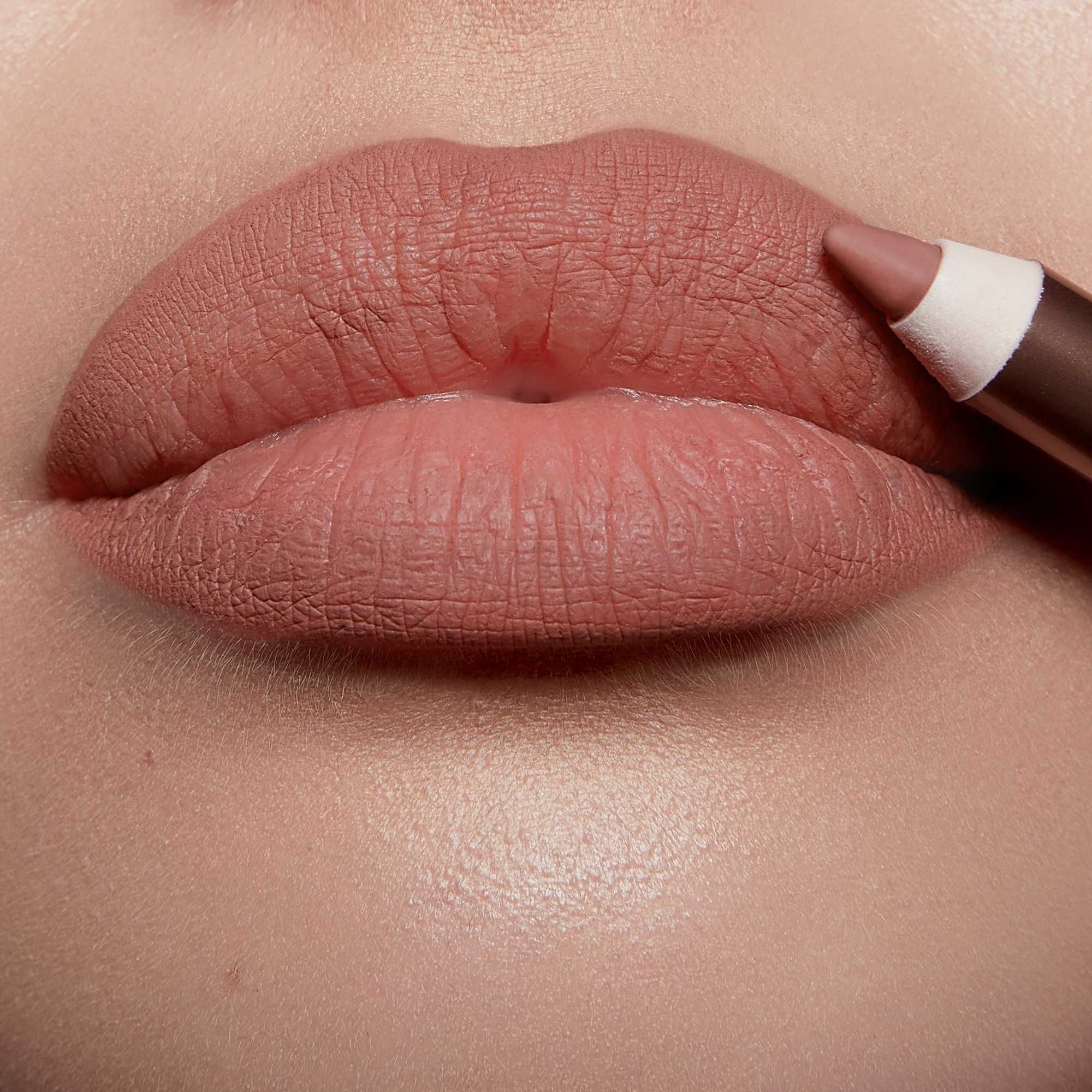 Олівець для губ Charlotte Tilbury Lip Cheat. Оригінал Купляли в Англії