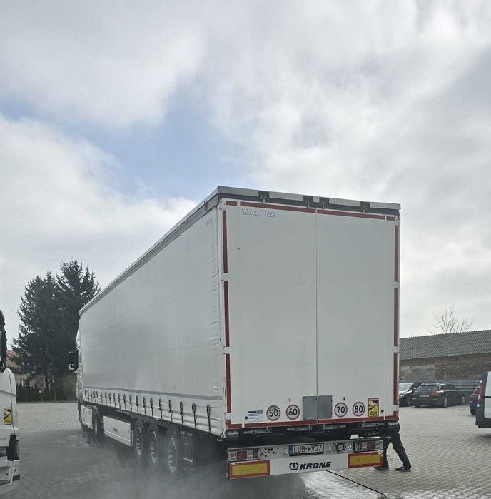 Naczepa Krone Standard, regulowany dach, dwie paleciary