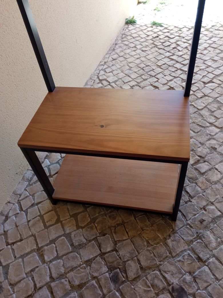Cabide em pinho maciço
