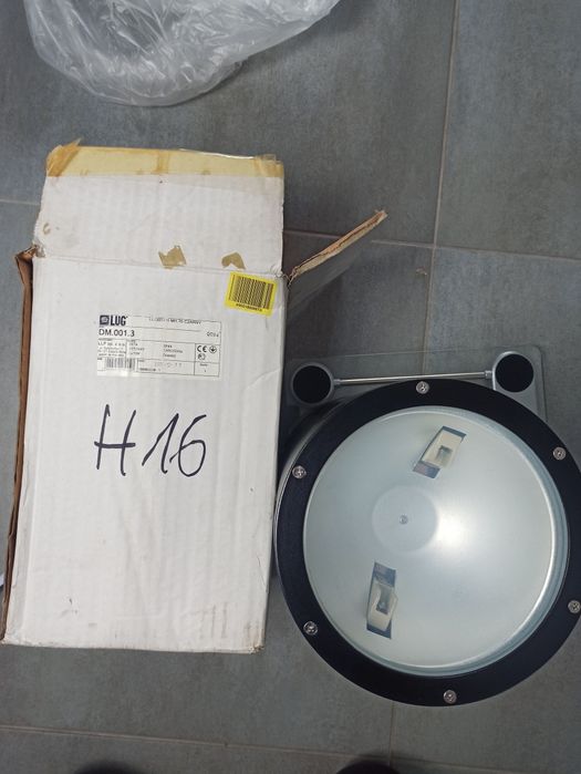 Nowa lampa zewnętrzna LUGSTAR MH 70 czarna RX7s