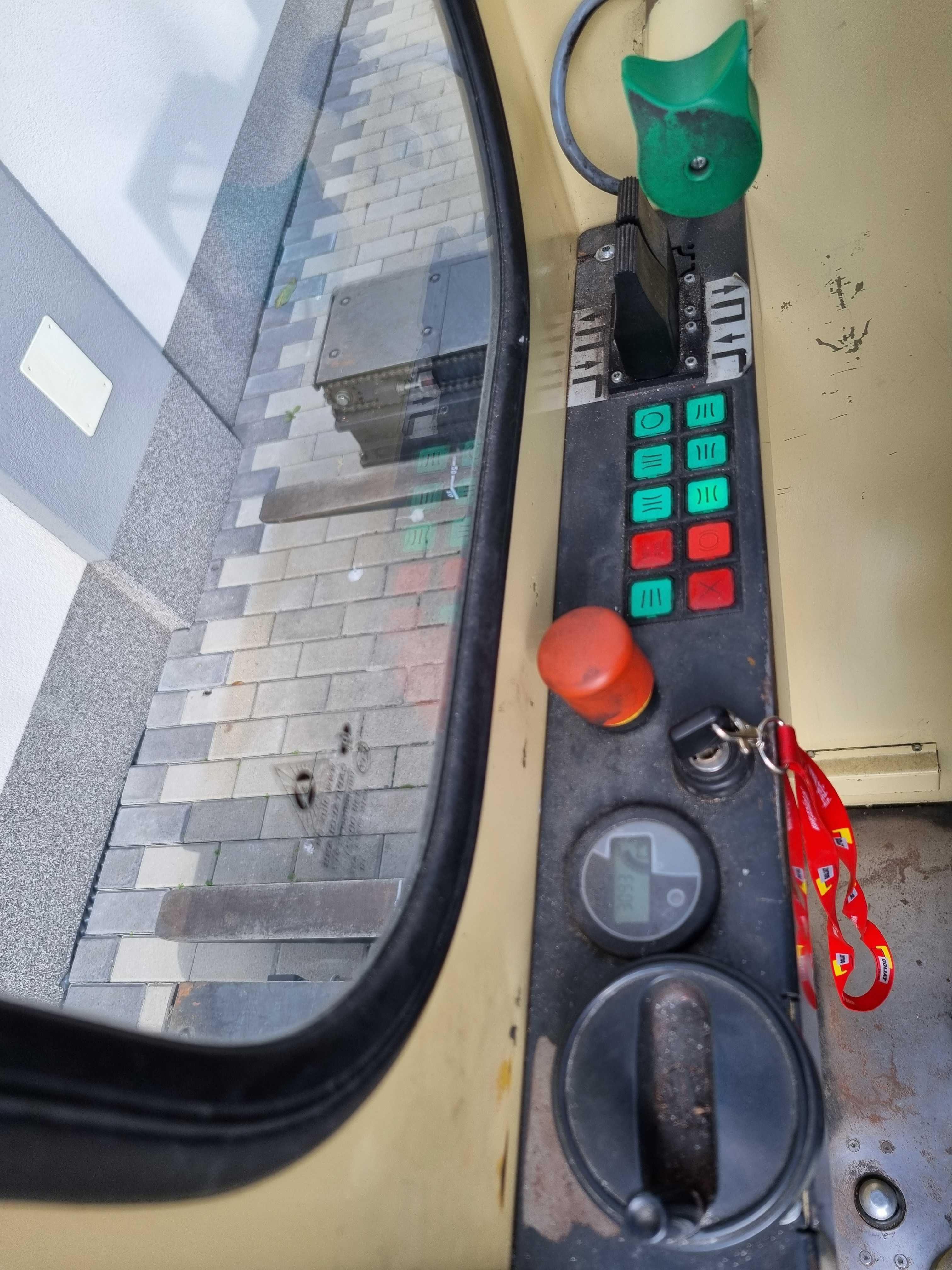 Wózek widłowy boczny HUBTEX MS-16 do dłużyc 4-kierunkowy 5m triplex
