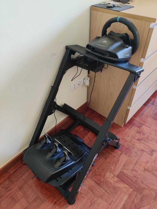 Volante Logitech G923 TRueForce + Pedais + Shifter (PS4/PS5/PC)