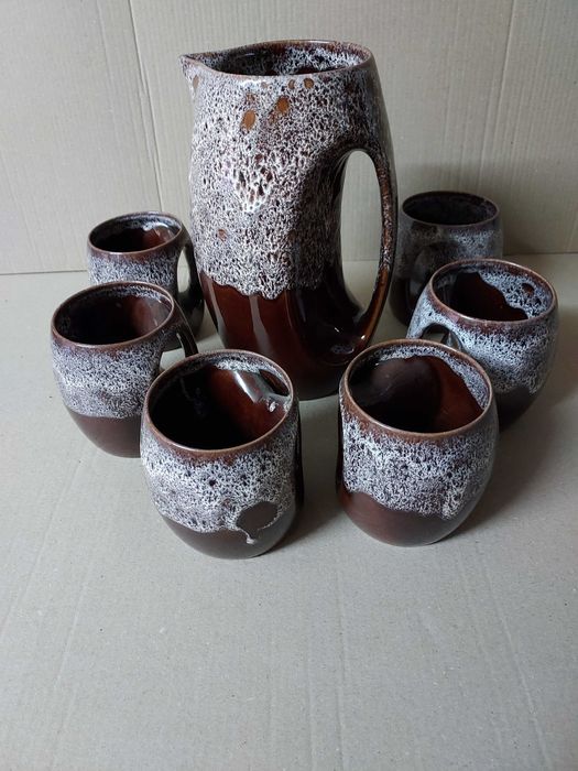Conjunto de Jarro com 6 Canecas – Cerâmica Espuma Castanho