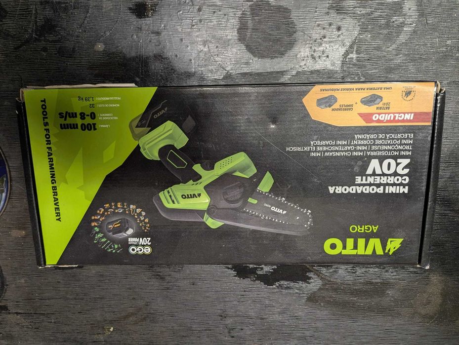 Mini podadora de corrente Vito - semi nova