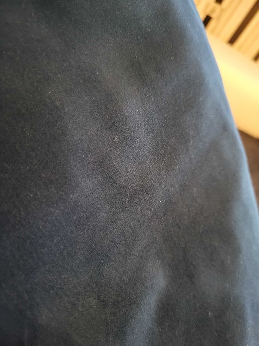 4 poduszki z granatowymi poszewkami welur, kwadratowe, jaśki