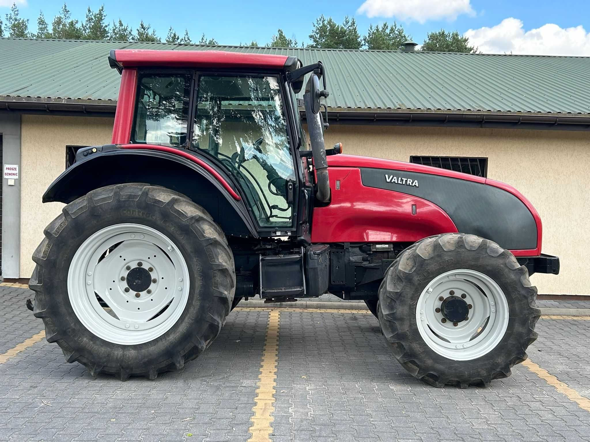 Valtra T121 MF Sisu Valmet 6100 Massey Ferguson T190 Claas 6290 Reno
