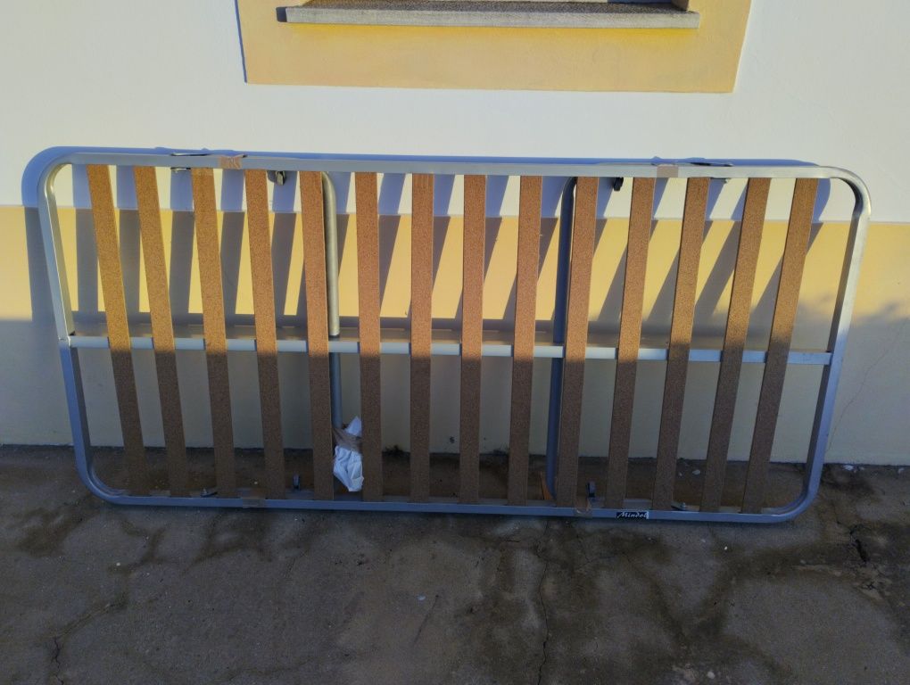 Cama em ferro  divã