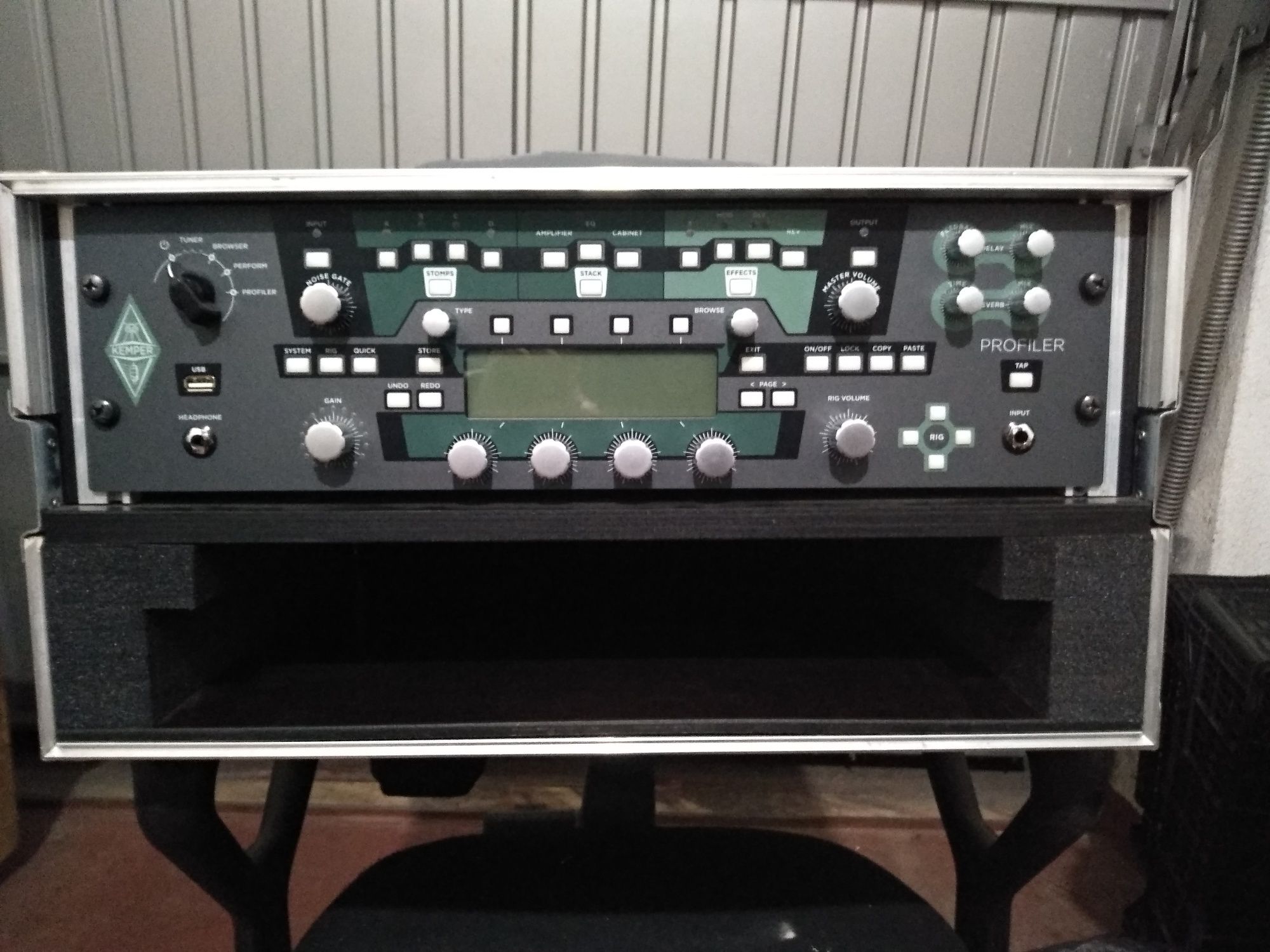 Kemper PowerRack + pedal control+case de transporte