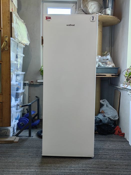 Морозильна камера Vestfrost VD 205 FNW