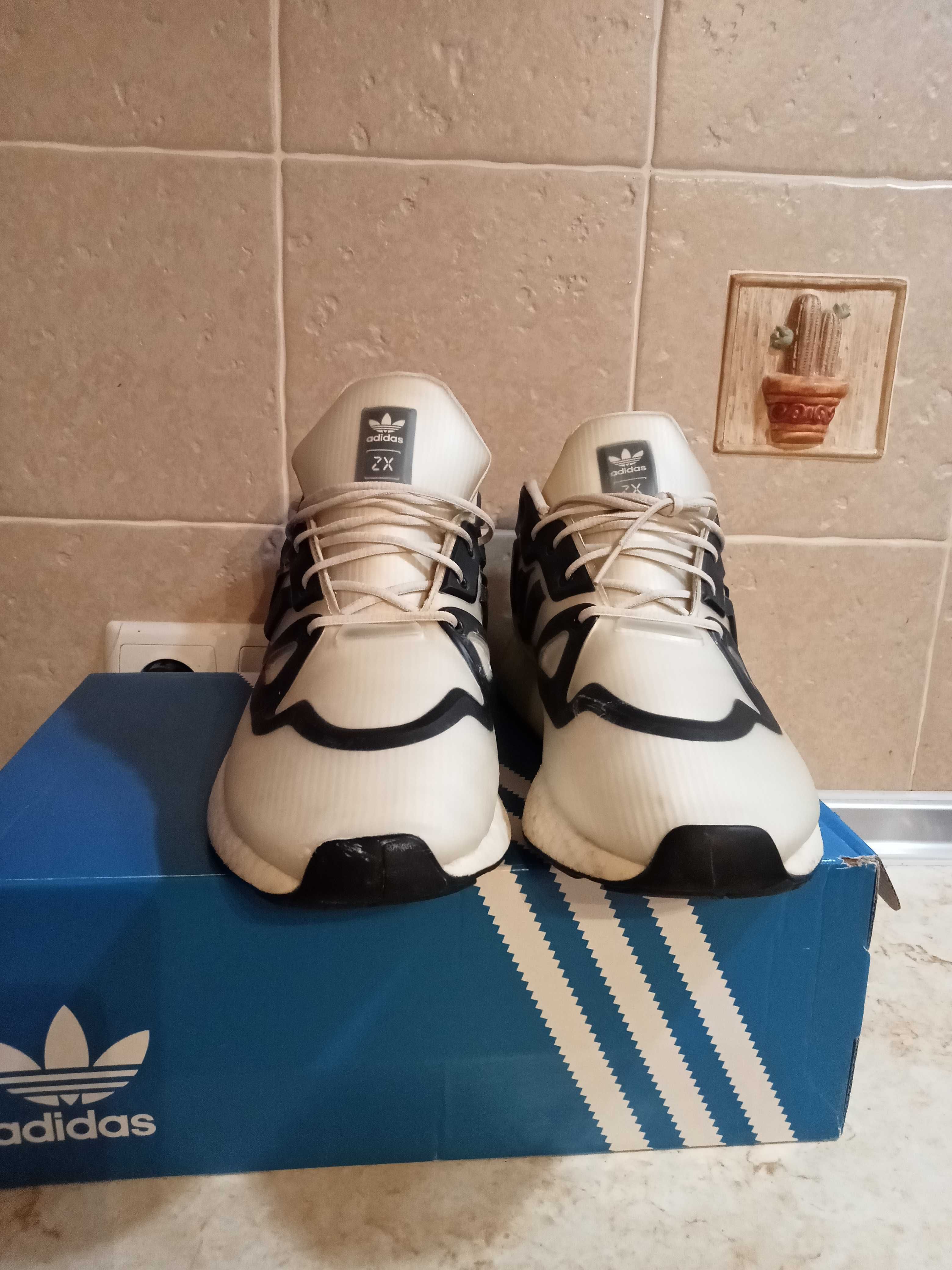 Продам кроссовки ADIDAS ZX 2K Boost Futureshell