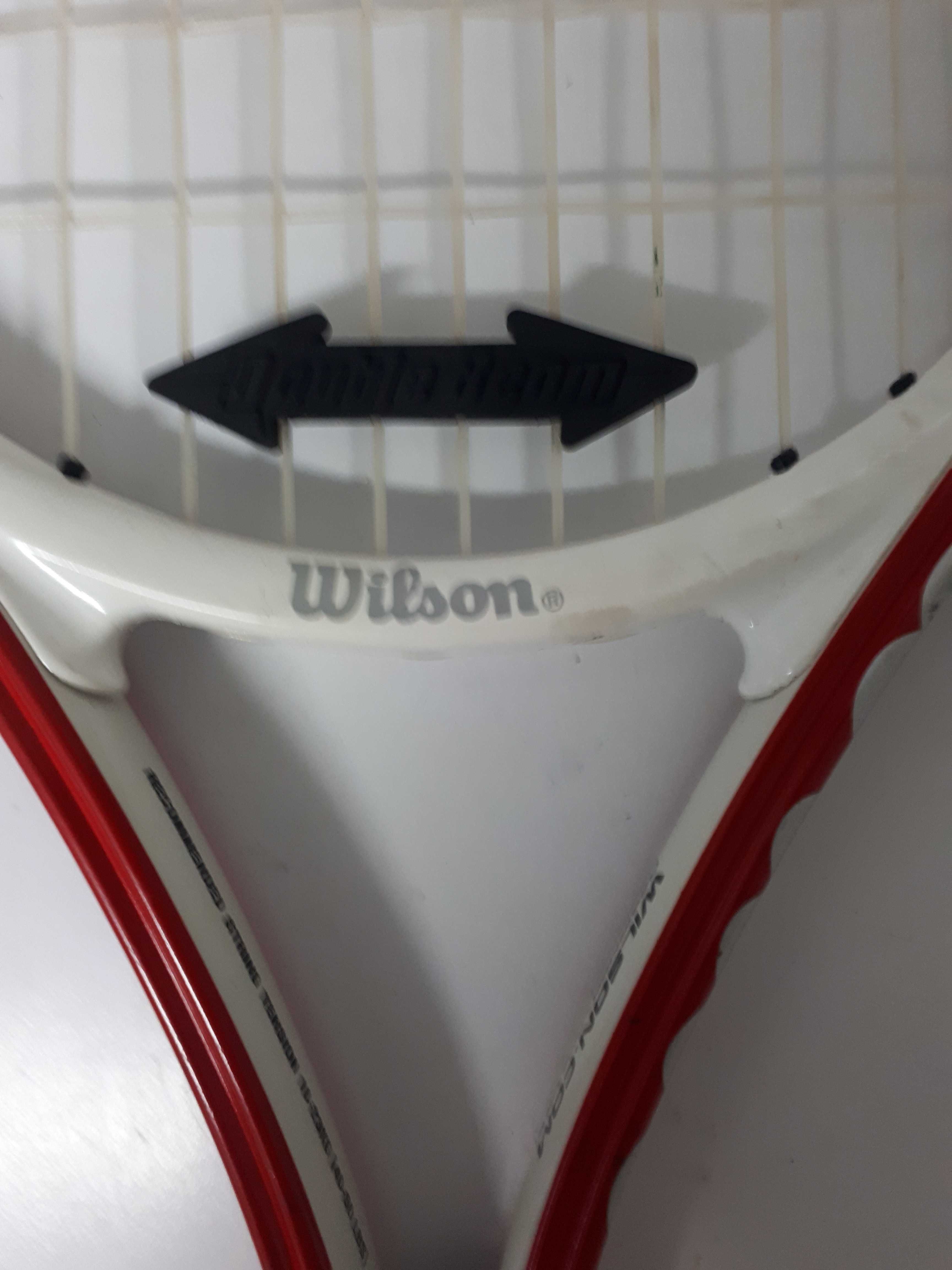 Raquete de Ténis Wilson Titanium com capa protectora