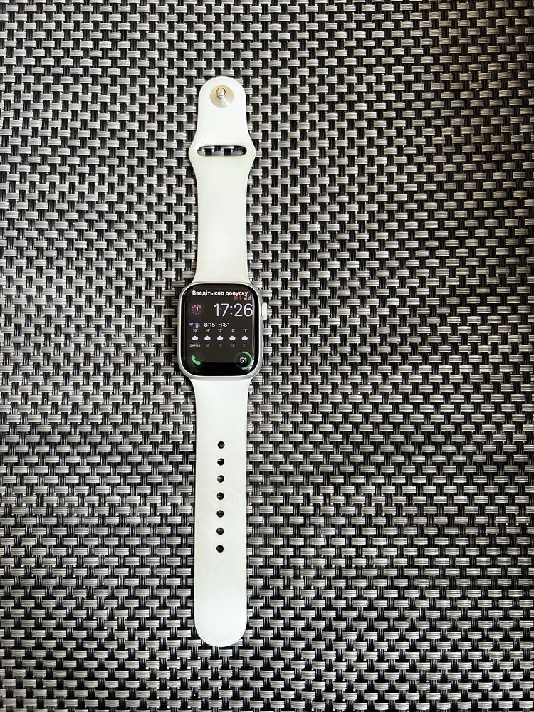 Продам Apple Watch 8 41mm