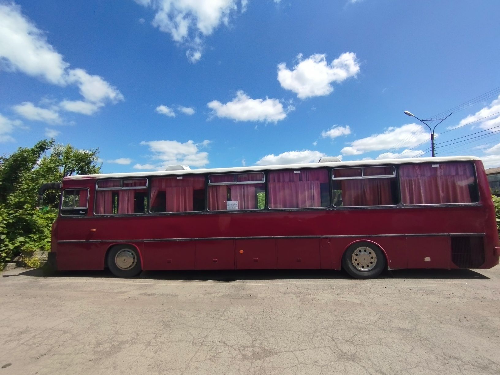 Автобус Ікарус на ходу
