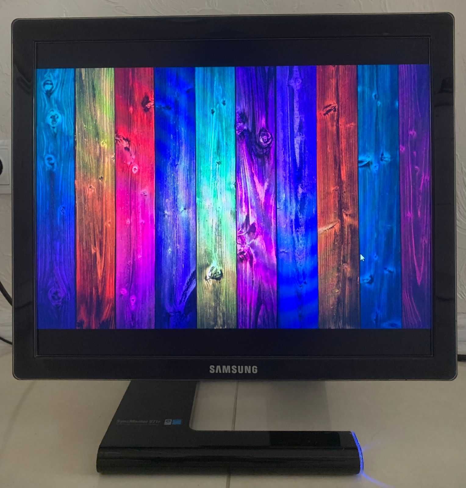 Монитор Samsung 971P