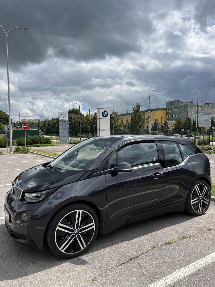 BMW i3 22 kWh (150-170 км) Рівне, Київ, Житомир. Луцьк, Львів