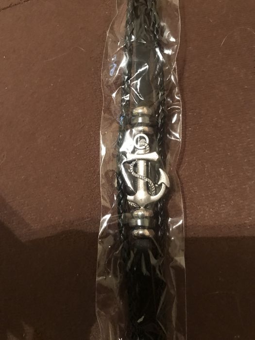 Pulseiras de homem novas