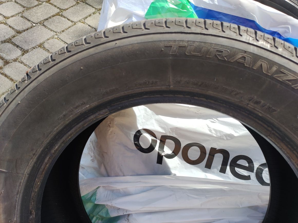 Opony Bridgestone turanza t001 r17 225/55