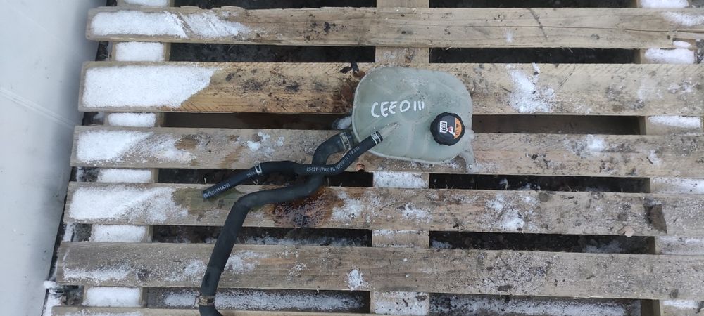 Zbiorniczek wyrównawczy Kia cee'd ceed iii 18- 1.6 crdi 25430-j7300