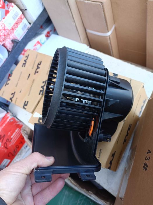 Моторчик печки Vw transportet T5 .Tourag