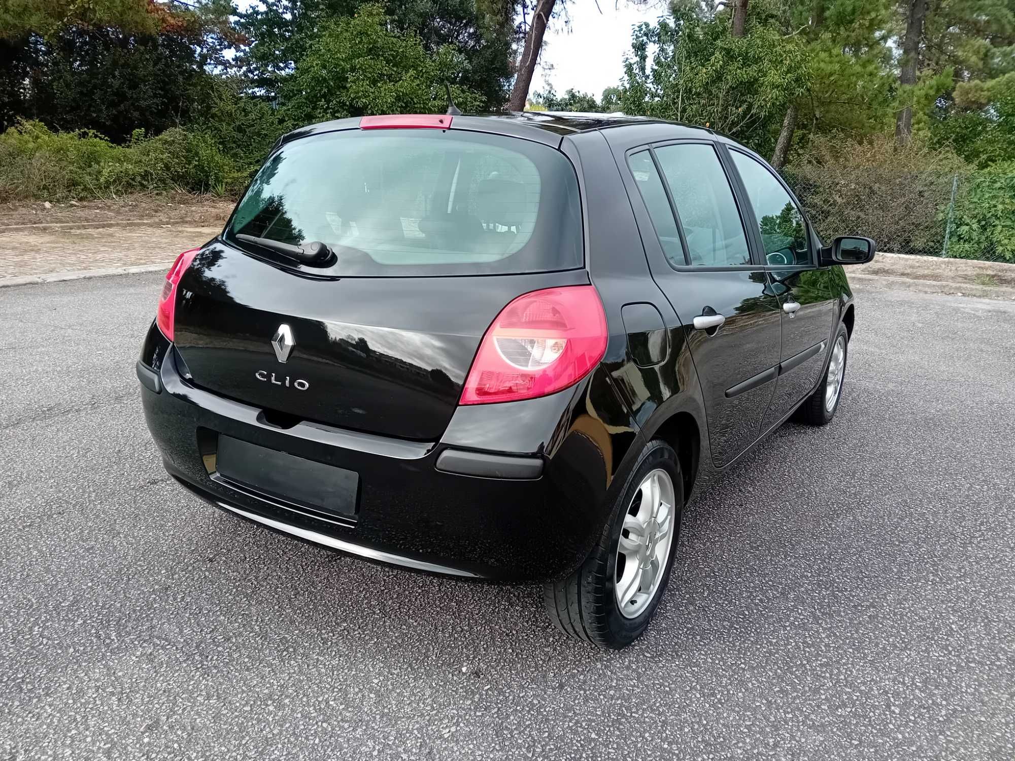 Renault clio 1.2i 75cv Dynamique
