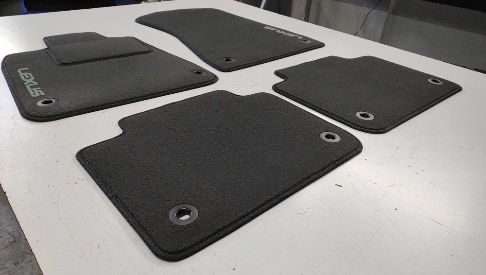 Автоковрики для Lexus CT, ES,GS. Автокилимки в салон Лексус CT, ES, GS