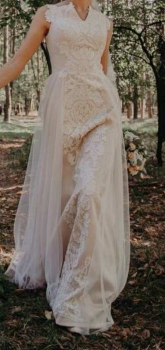 Оригінальна весільна сукня