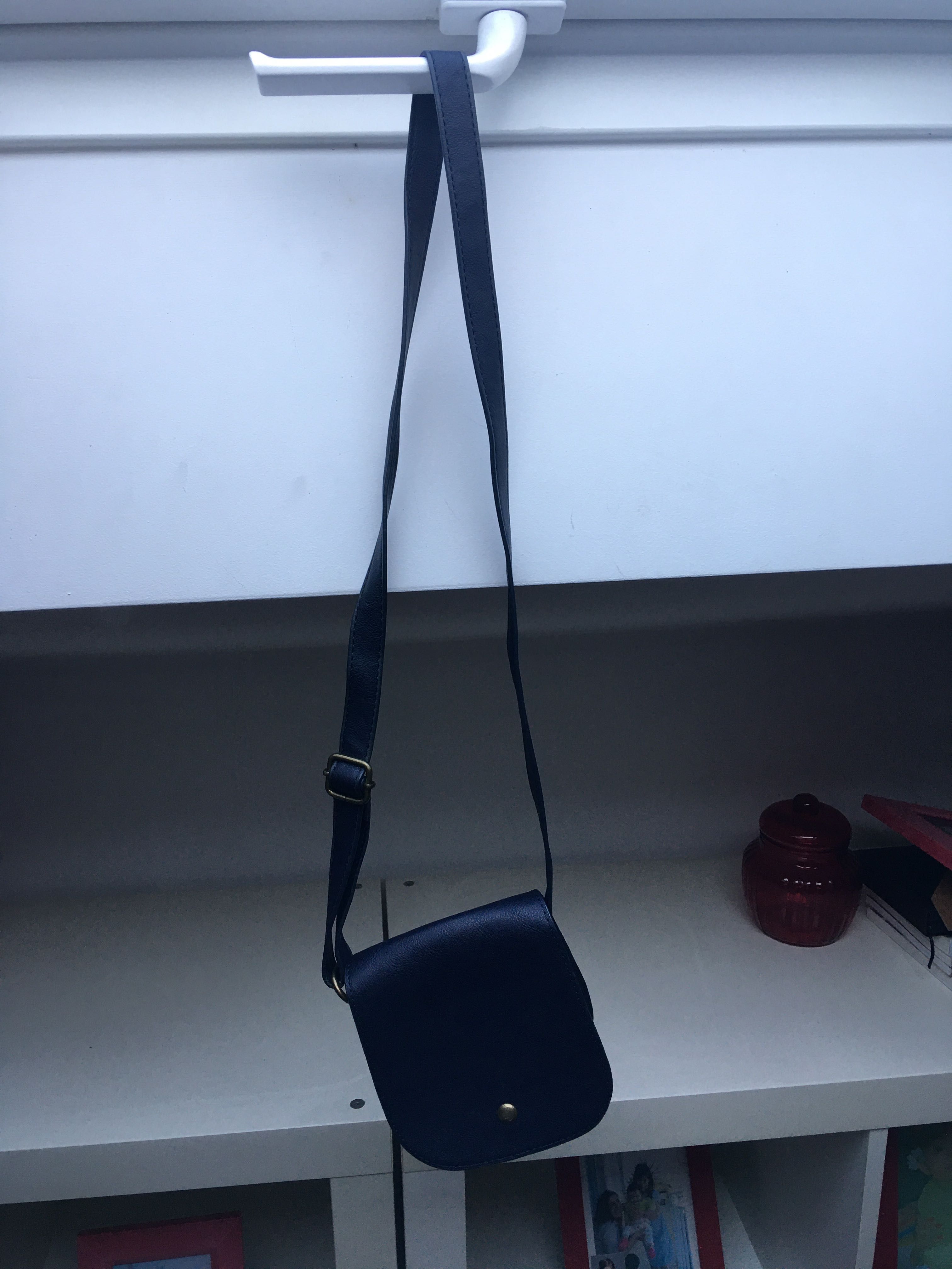 Mala a tiracolo azul escura