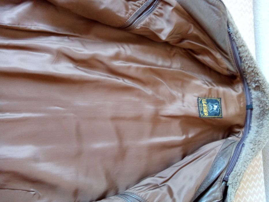 Blusão pele genuína para homem com gola pêlo sintético