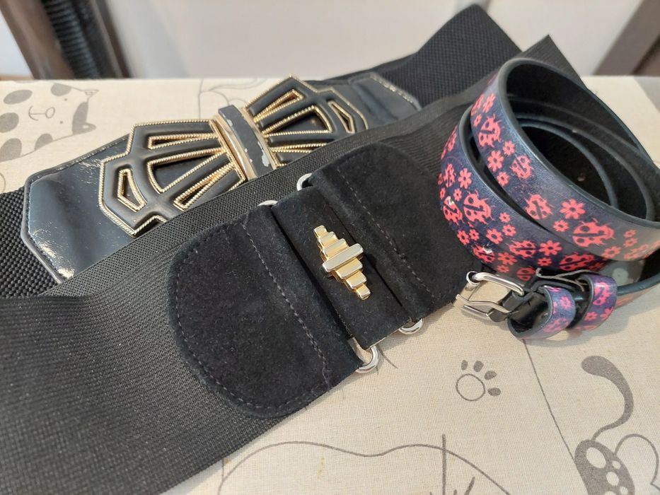 Pasek na szerokiej gumie, ozdobna klamra