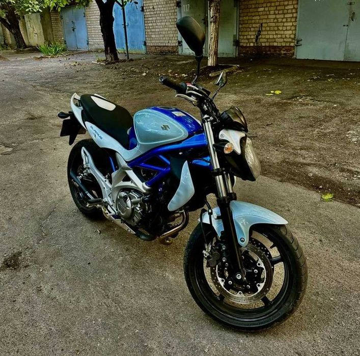 Suzuki Gladius SFV