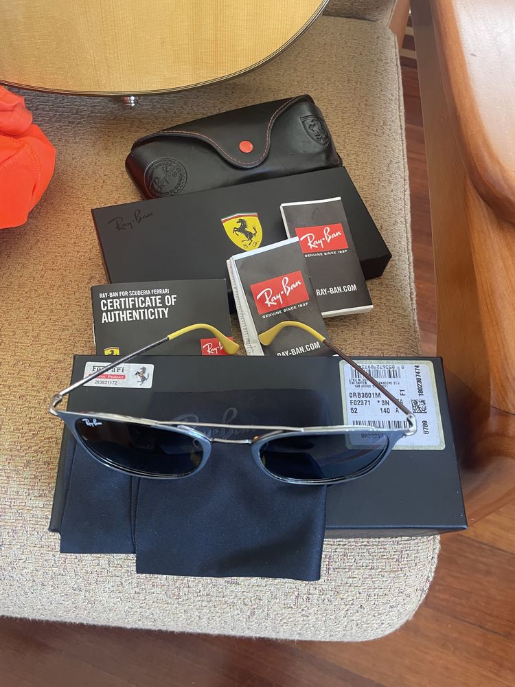 Óculos sol RayBan Ferrari