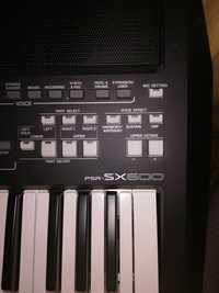 Yamaha PSR SX 600