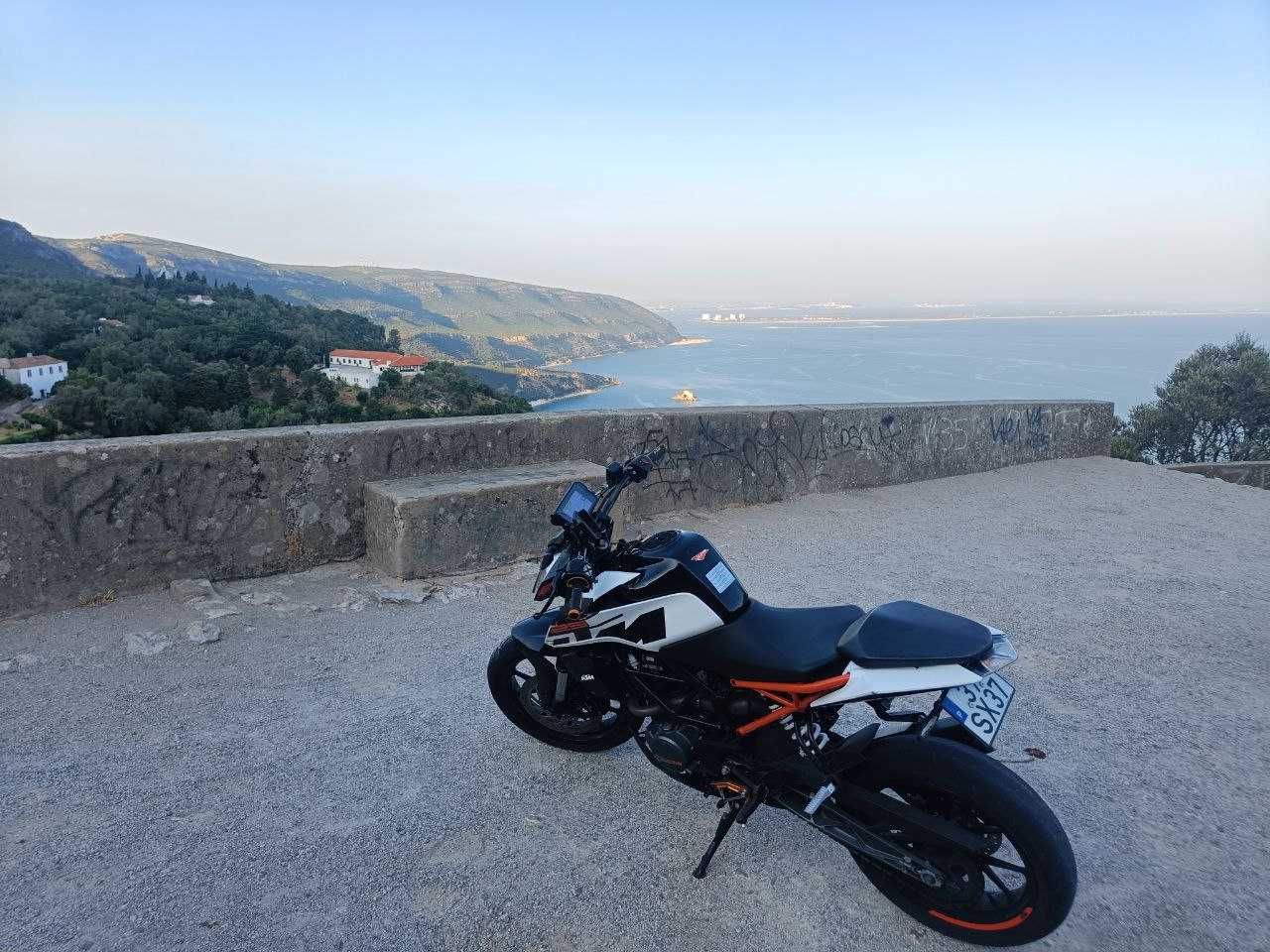 Vende-se KTM Duke 125, ano 2017