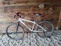 Rower B'twin z serii Rockrider 300Jr


Widoczny na zdjęciu rower to mo