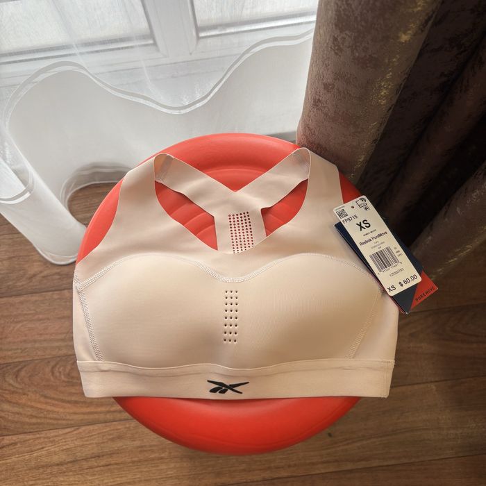 спортивний топ Reebok xs