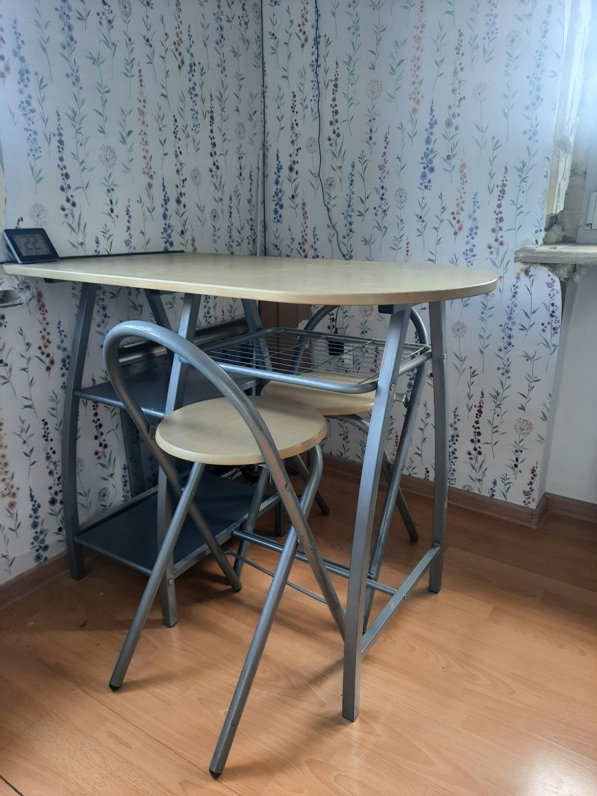 Stół z krzesłami Jysk
