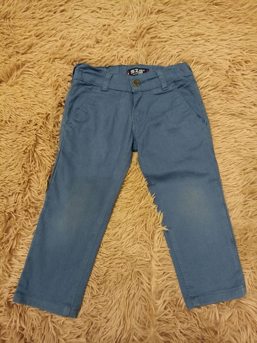 Продаються джинси на хлопчика на 3 роки