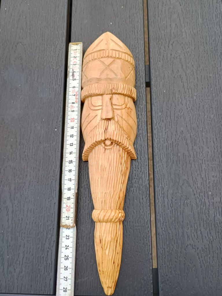 Figurka z drewna