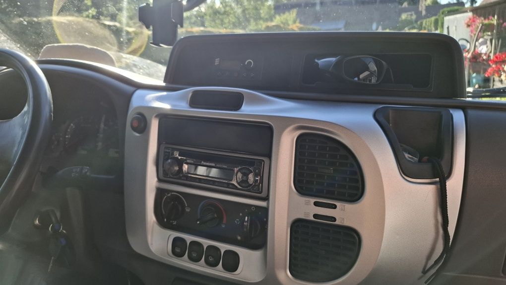 Ford tranzsit euroline 2004r