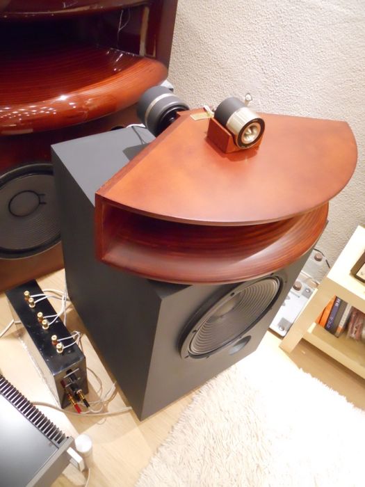 Colunas "Lesnikov Acoustics" Small Monitor