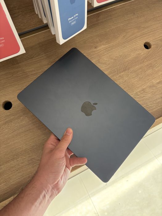 На запчастини MacBook Air A2681 Midnight