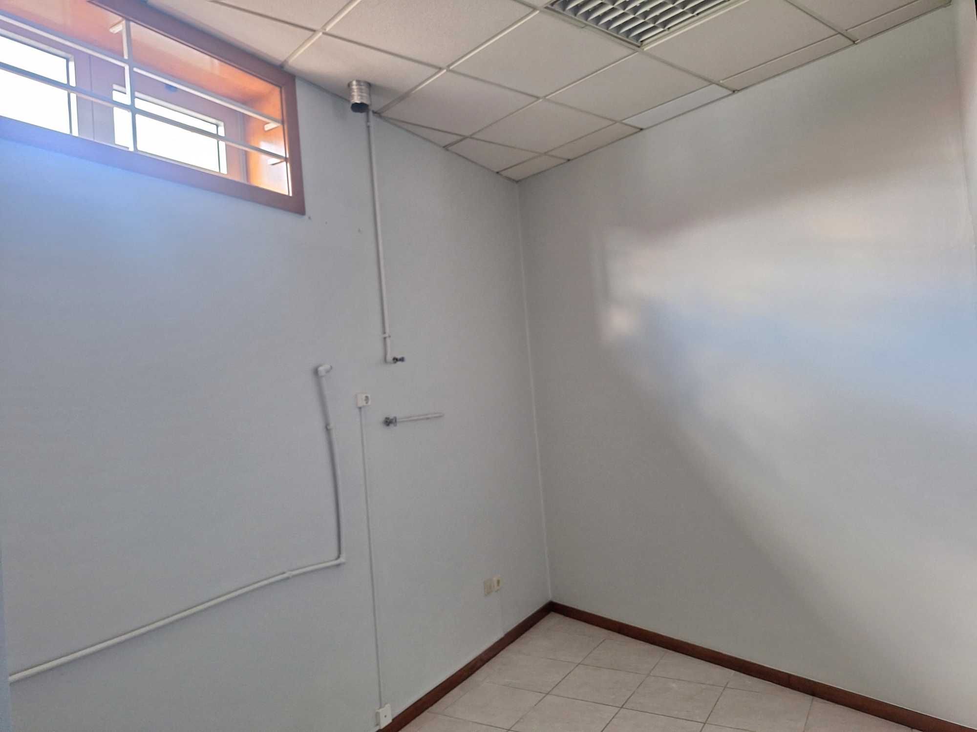 Ampla loja na Cidade da Maia