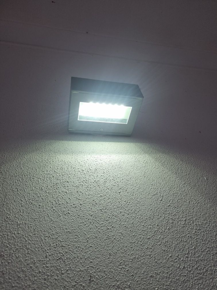 4 aplicos led de esterior.