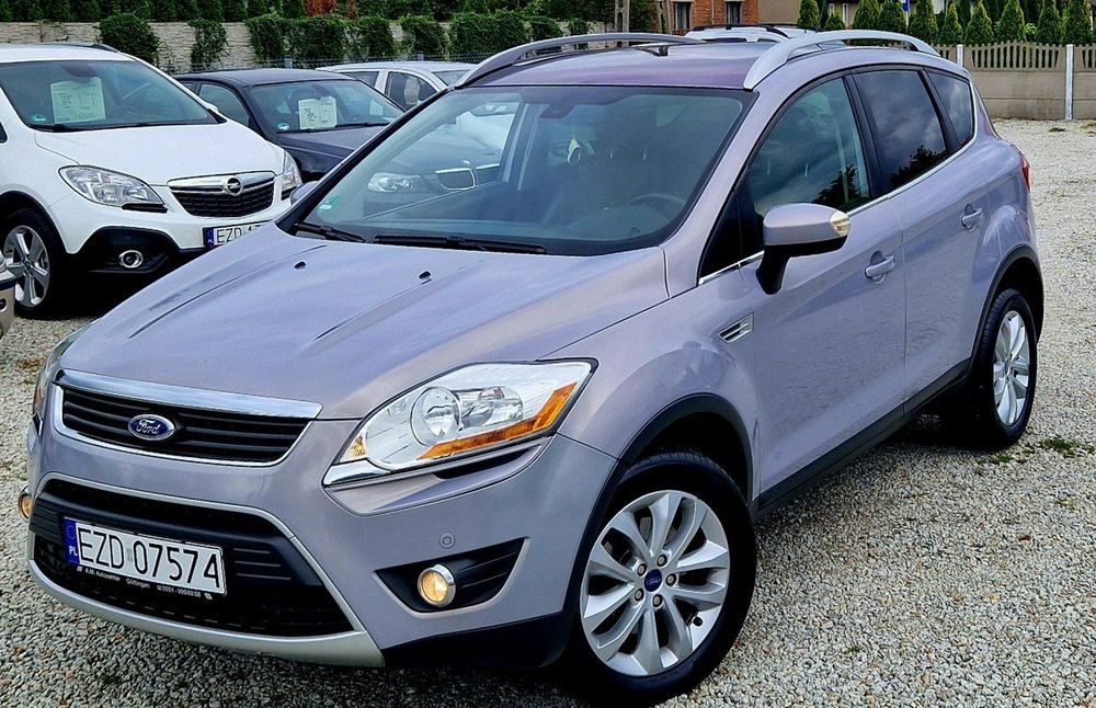 Ford Kuga 4x4 Niski przebieg! Świeży rozrząd! Panorama!