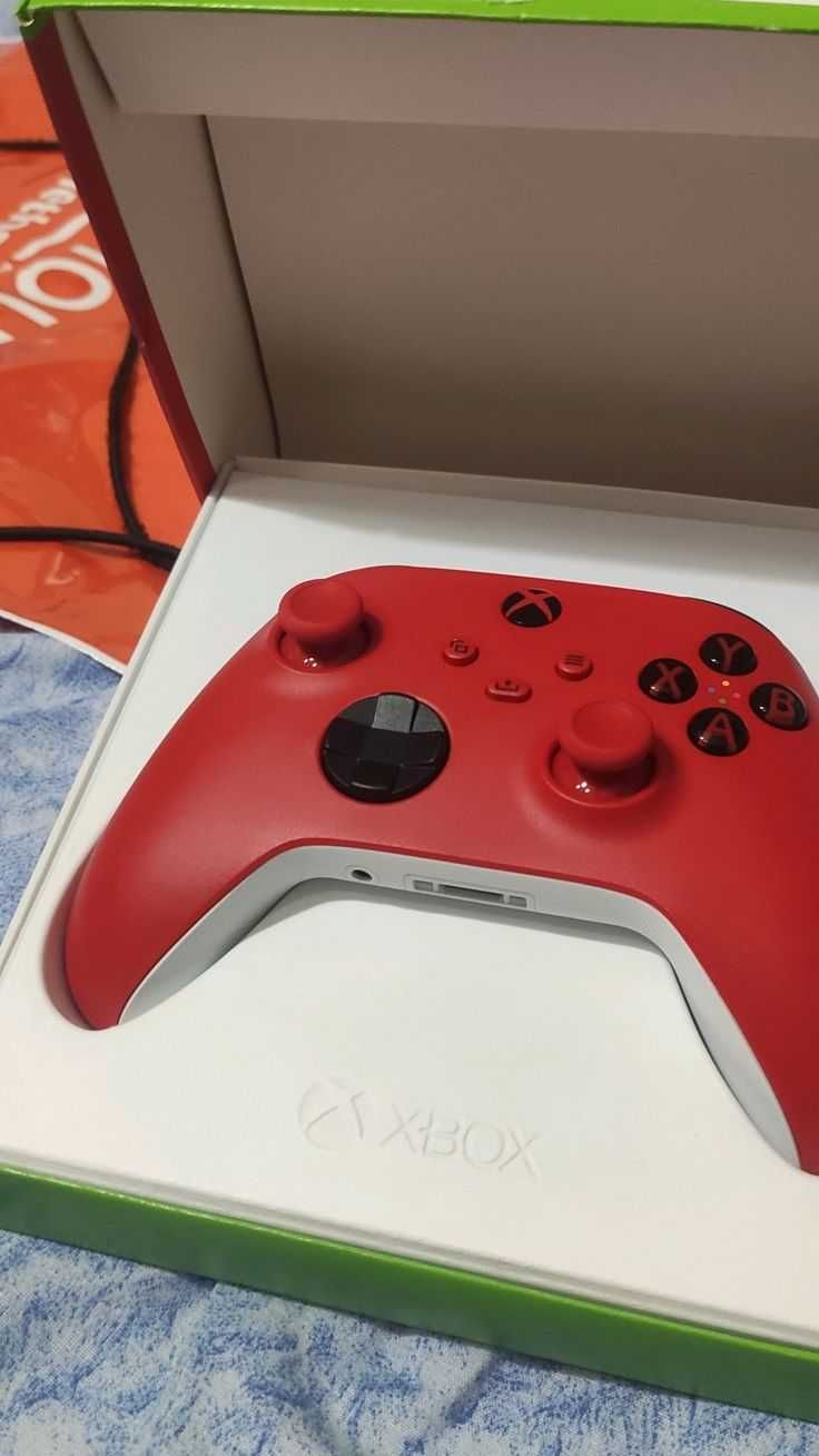 Продам геймпад Microsoft Xbox Series X|S Pulse Red (РЕМОНТ)